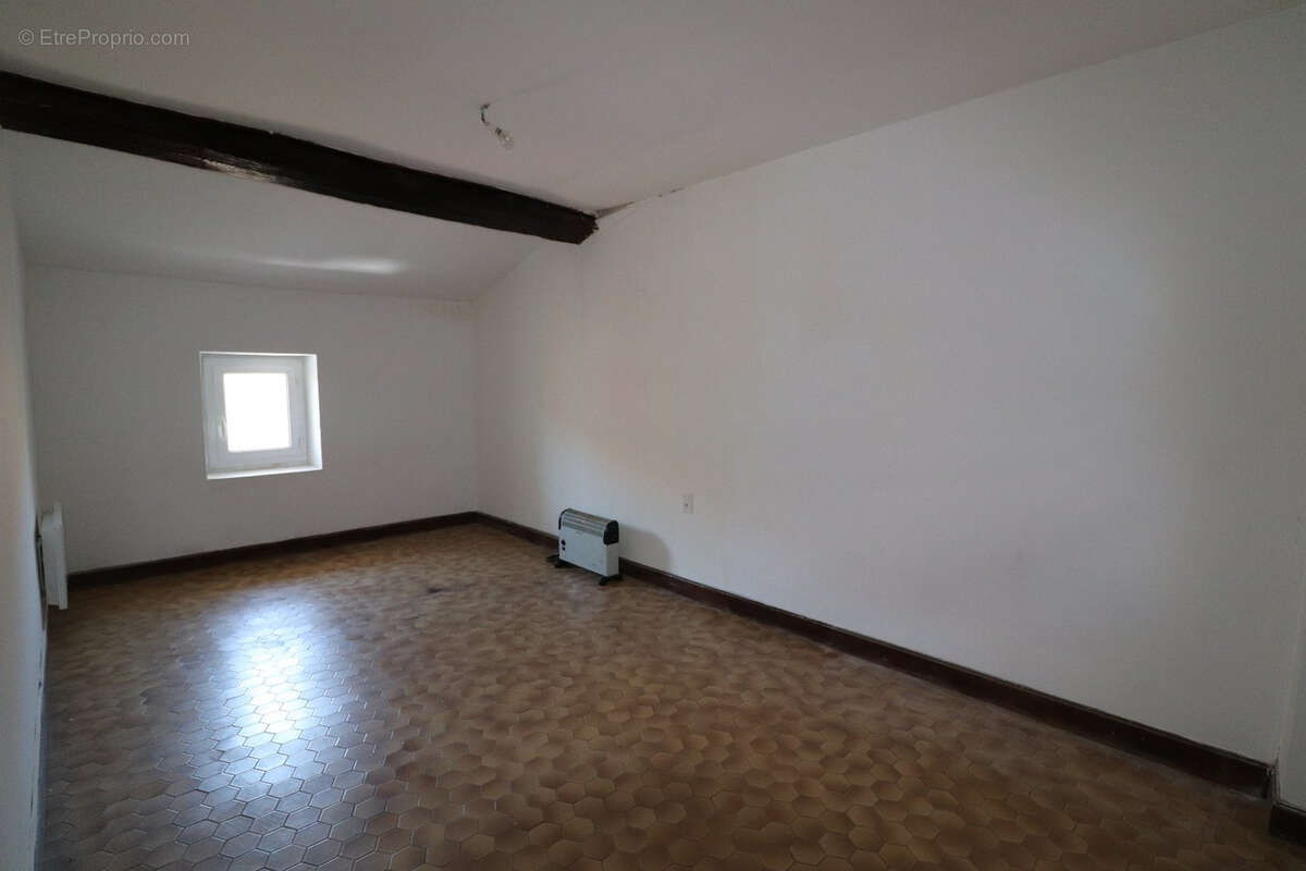 Appartement à SERVIAN