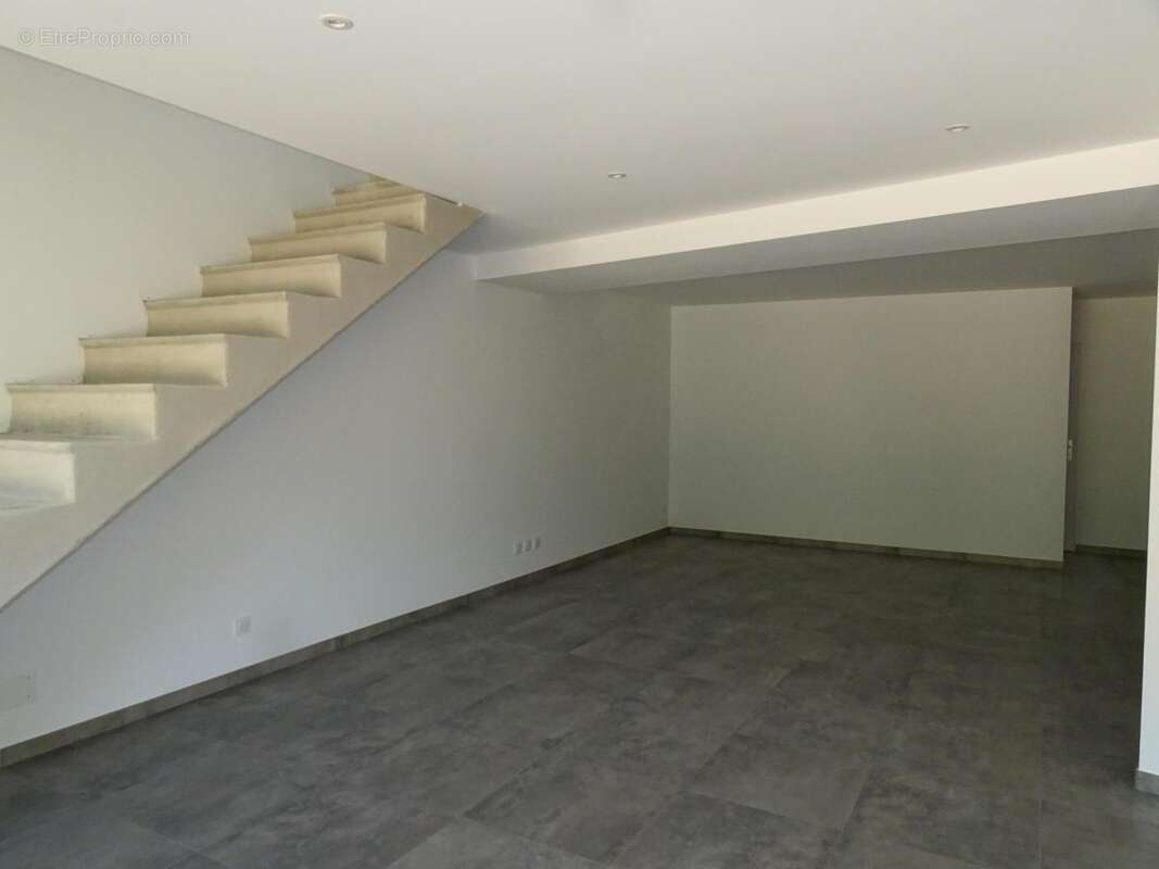 Maison à DUNIERE-SUR-EYRIEUX