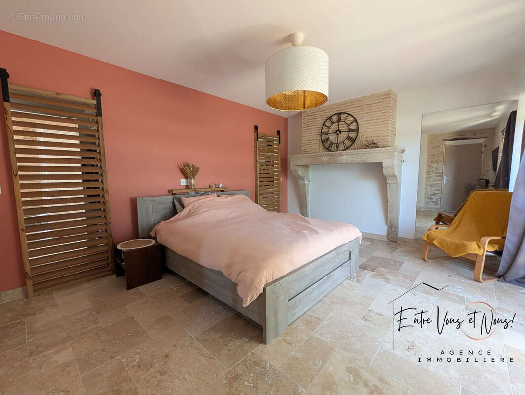 Maison 331 m² à Langon  - photo 5