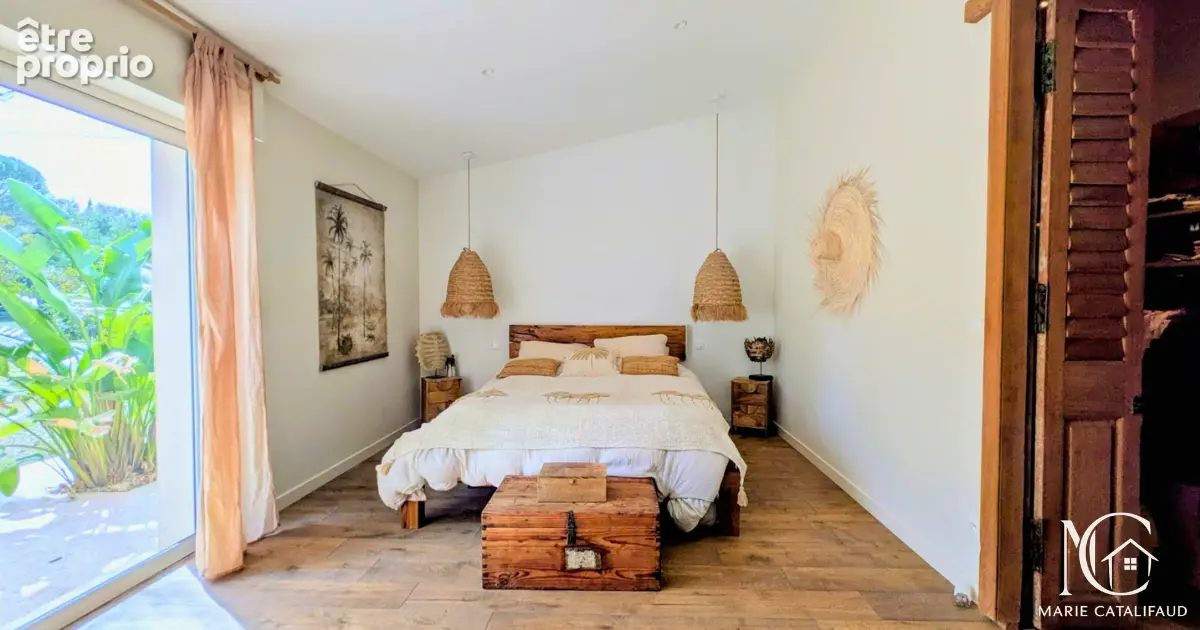 Coup de coeur pour cette ancienne bergerie rénovée au pied du rocher ! - photo 8