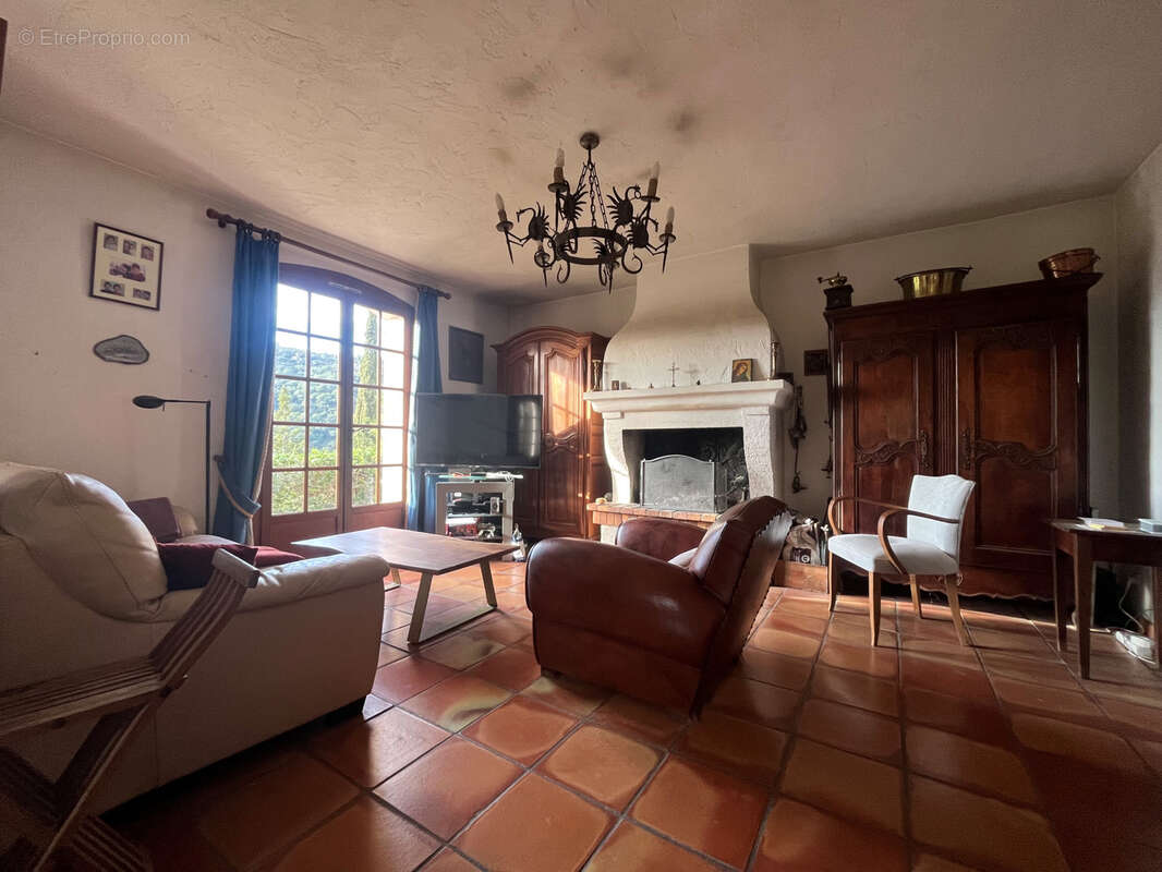 Maison à AURIBEAU-SUR-SIAGNE