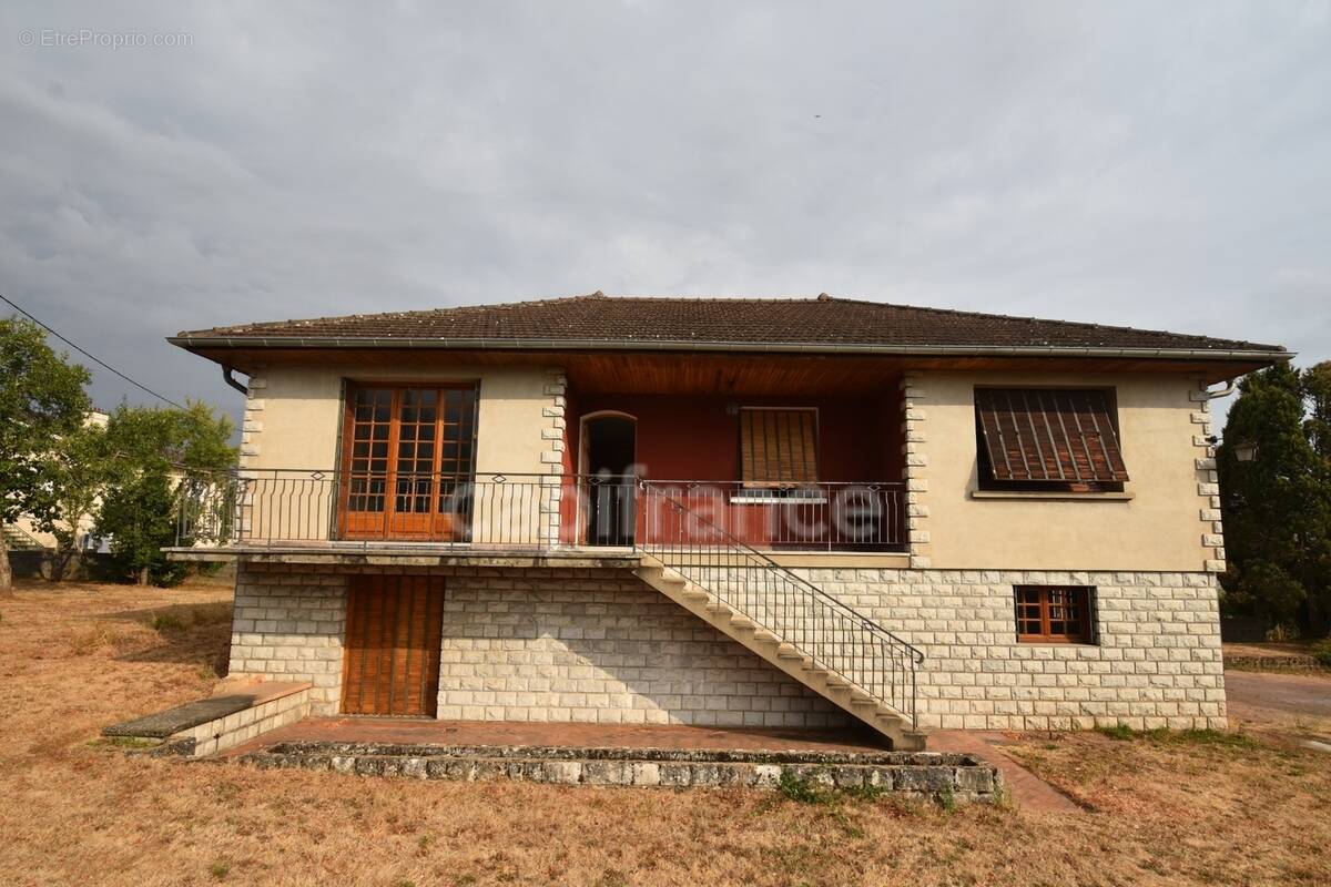 Maison à LA CLAYETTE