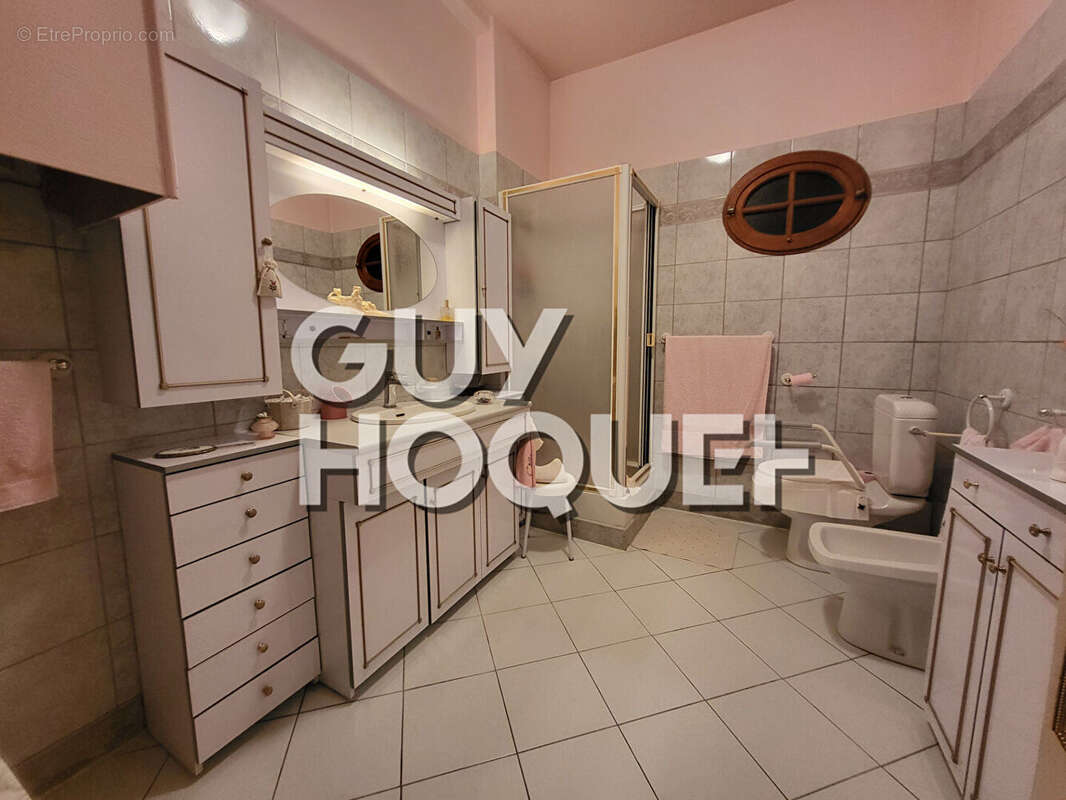 Appartement à MONTCEAU-LES-MINES