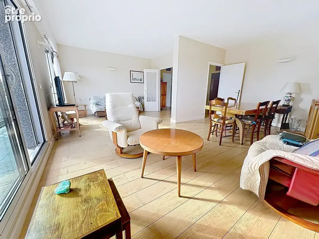 Appartement 5 pièces 112 m² à vendre à Garches (92380) - photo 2