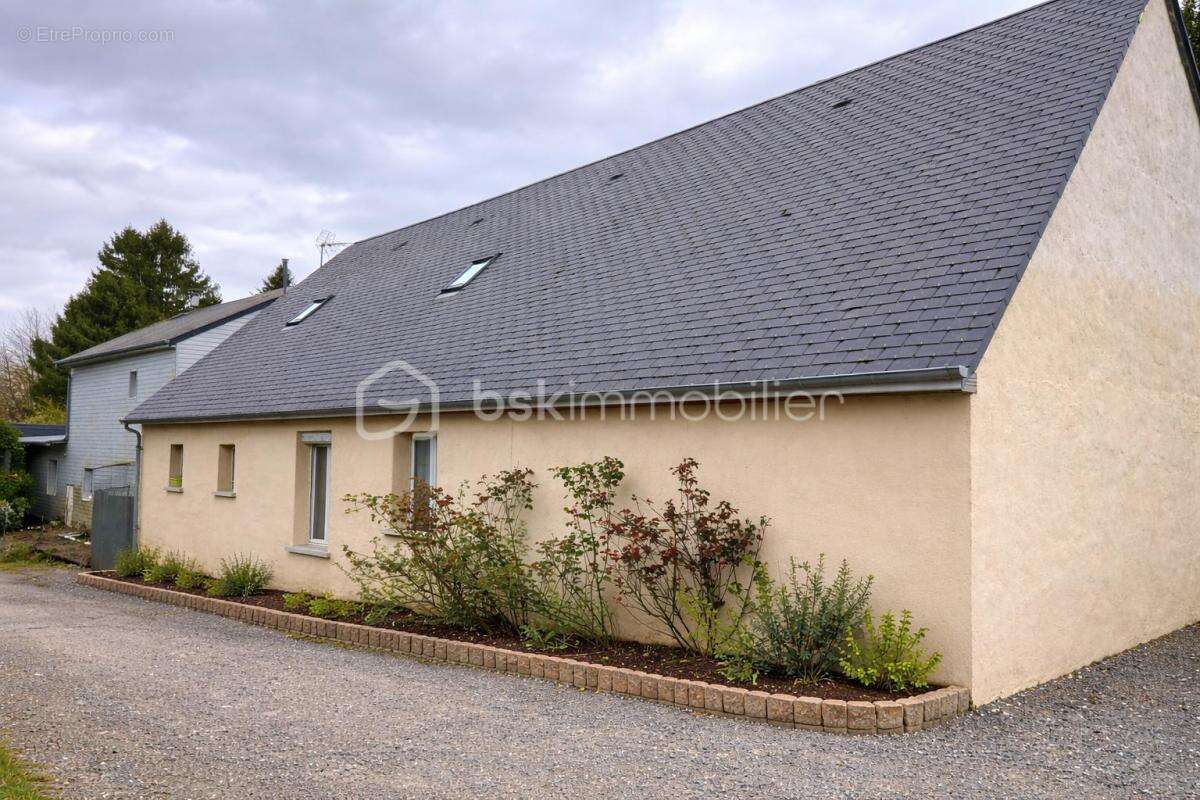 Maison à SAINT-MARTIN-DE-LANDELLES