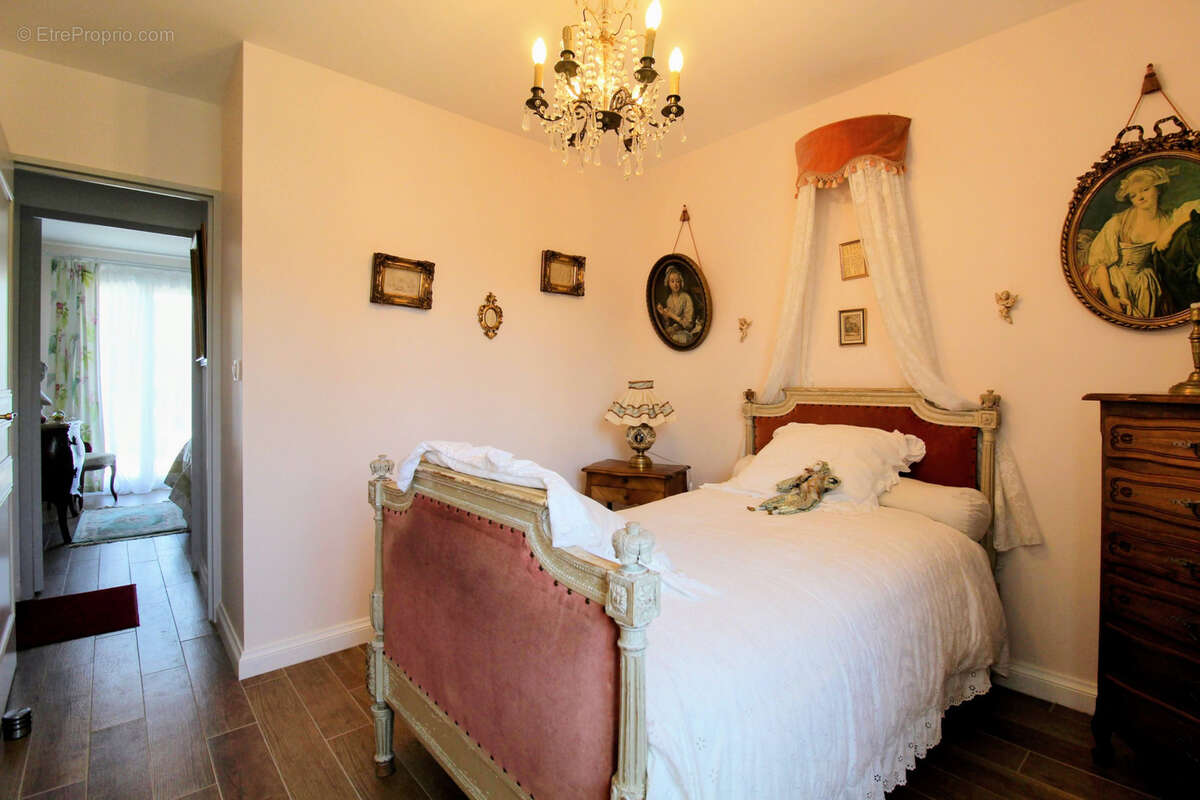 Maison à HOUDAN
