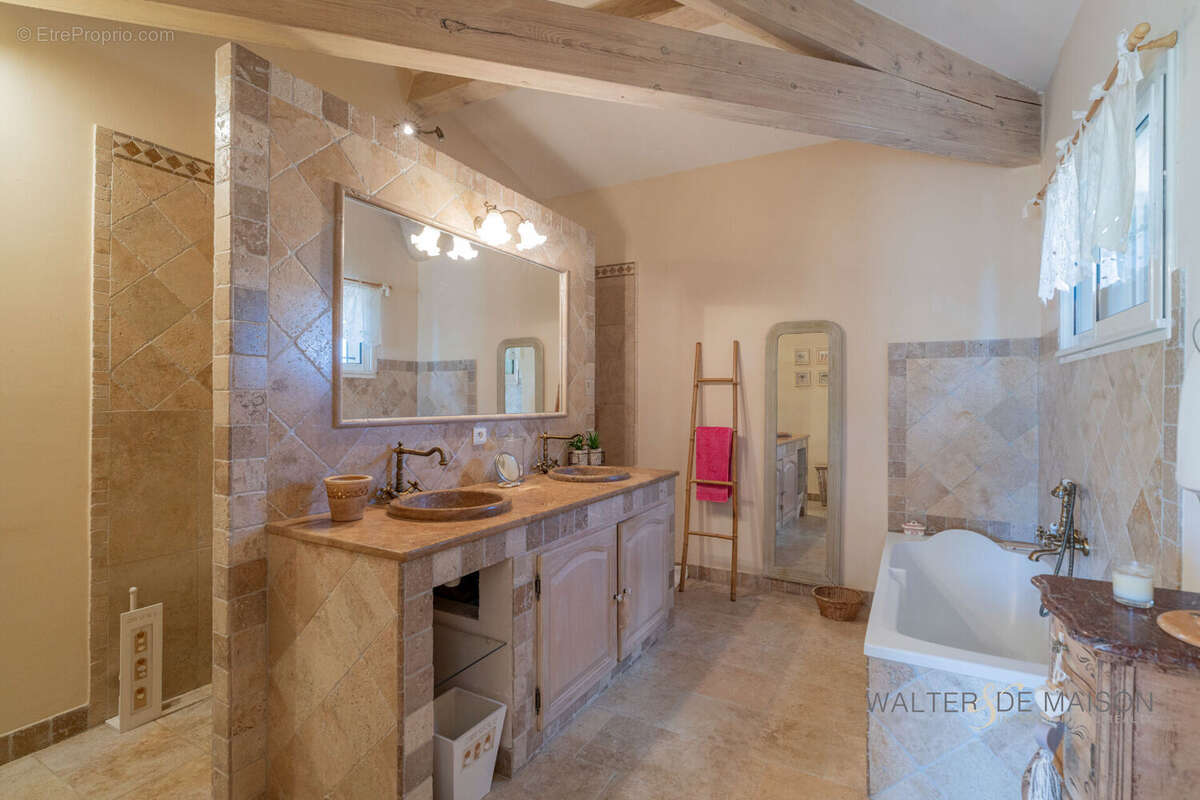 Maison à ROCHEFORT-DU-GARD