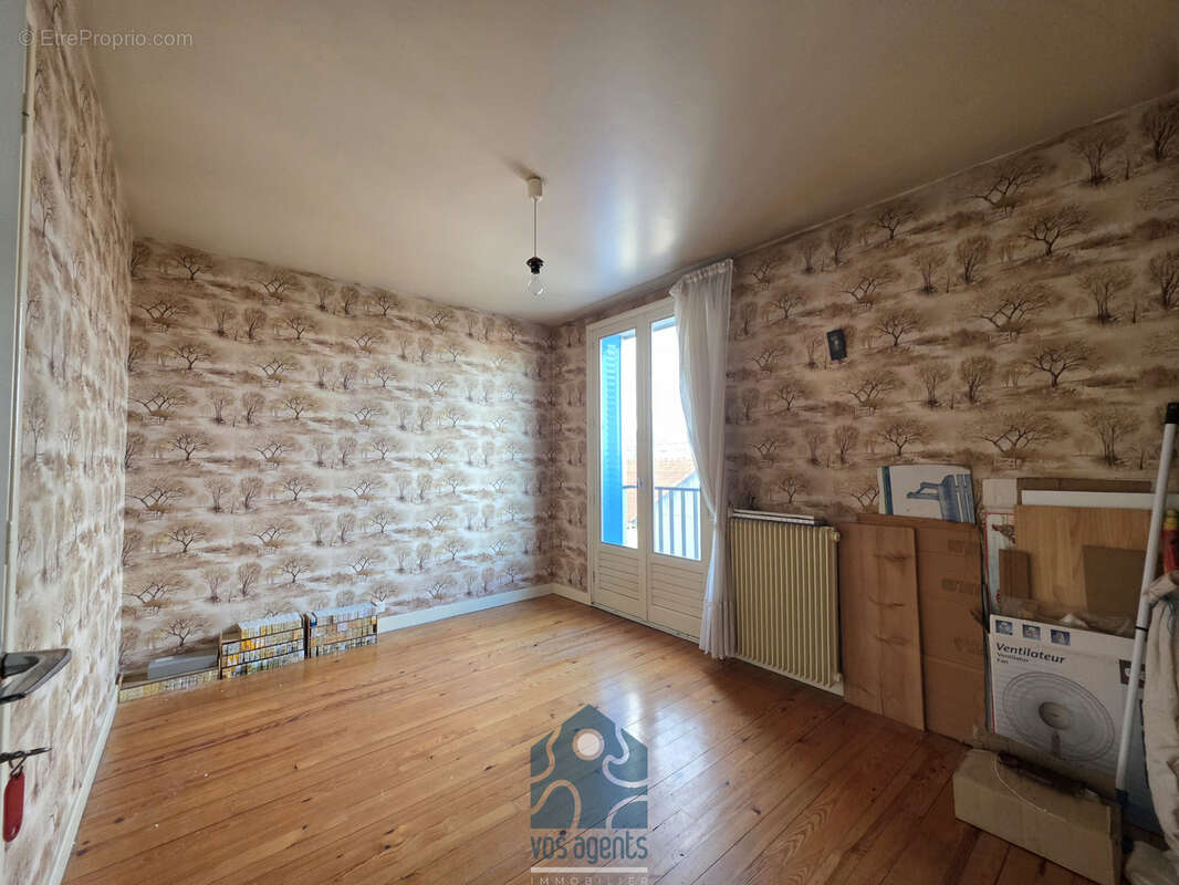 Maison 6 pièces avec terrasse, garage et atelier - photo 10