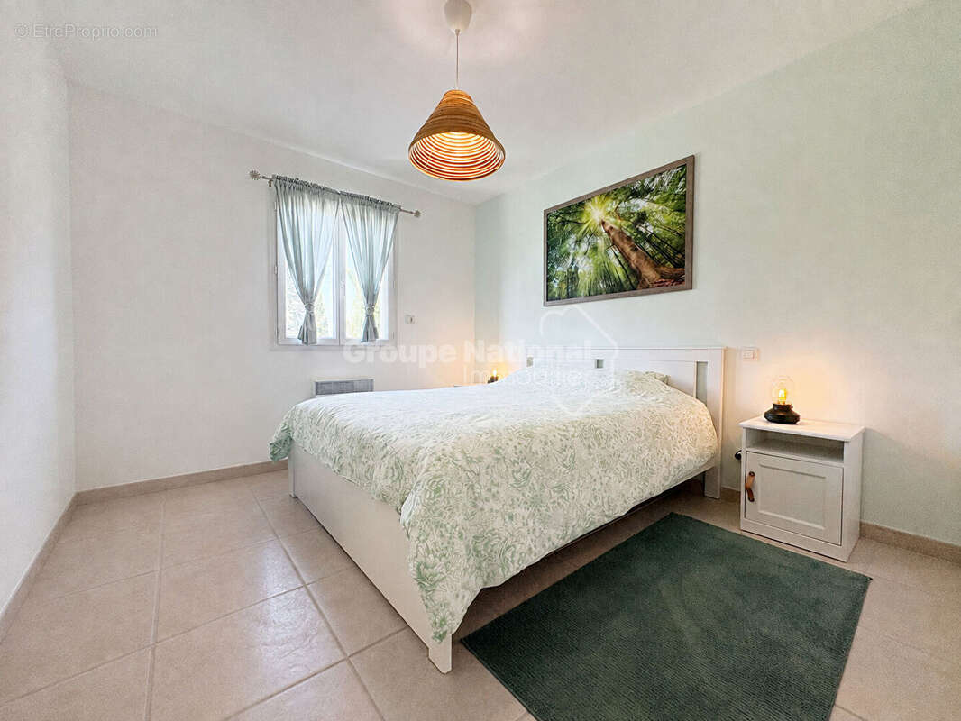 Maison t4 -  lamanon - photo 8