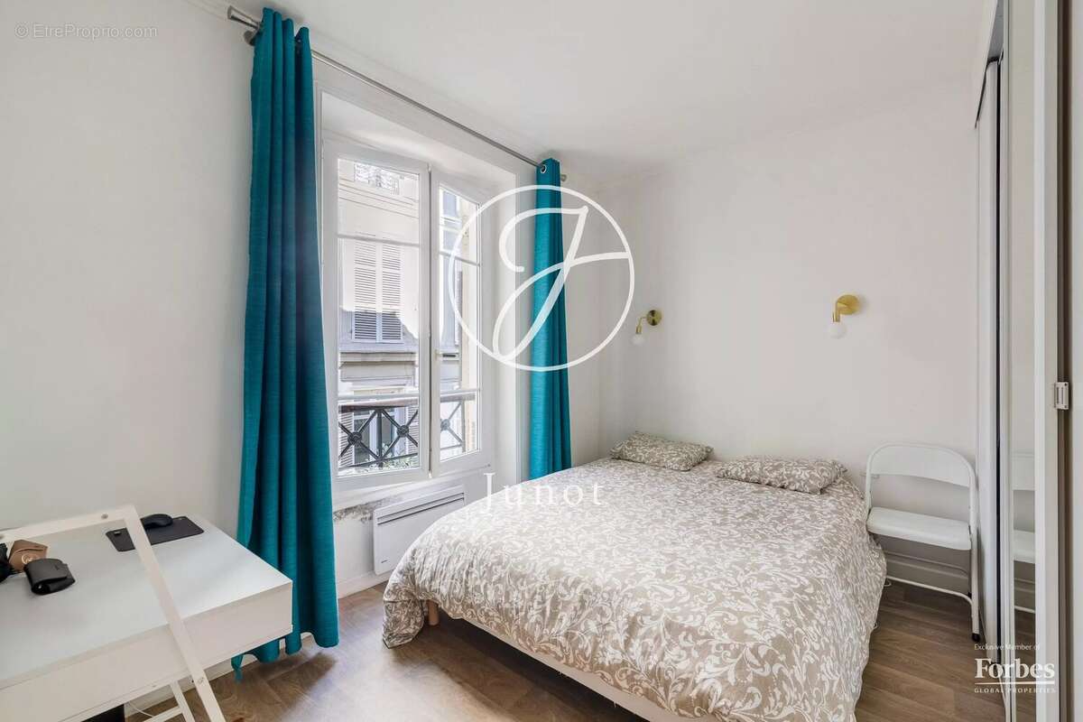 Appartement à PARIS-9E