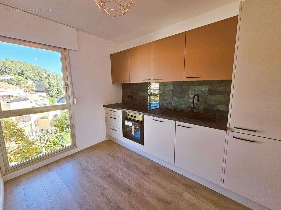 Appartement à MOUGINS