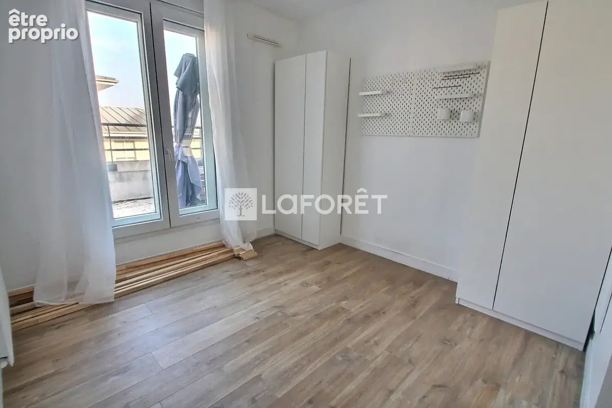 Appartement - Dernier étage - Terrasse - 5 mn gare Rueil-Malmaison - photo 11