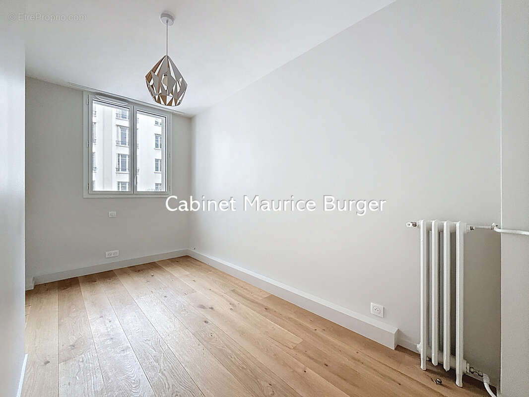 Appartement à PARIS-17E