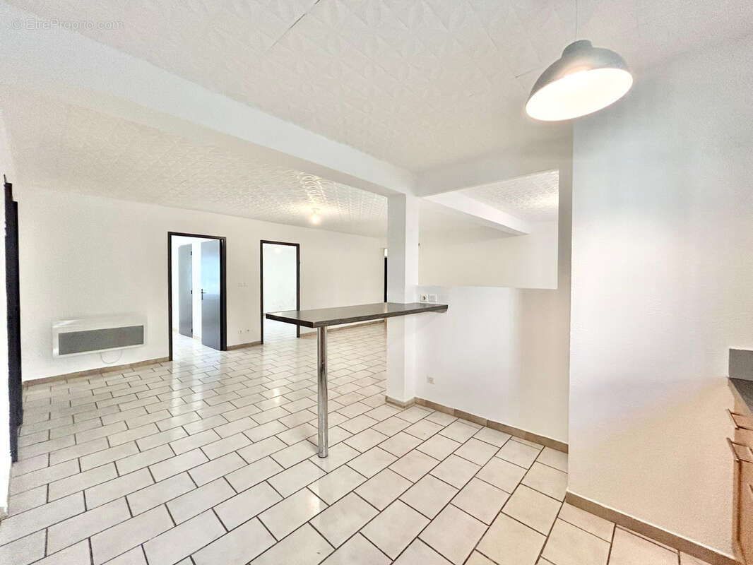 Appartement à TROUILLAS