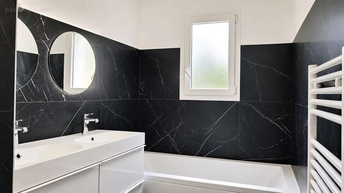 Maison contemporaine de plain-pied – 104 m² habitables – Terrain de 836 m² – Étroussat - photo 7