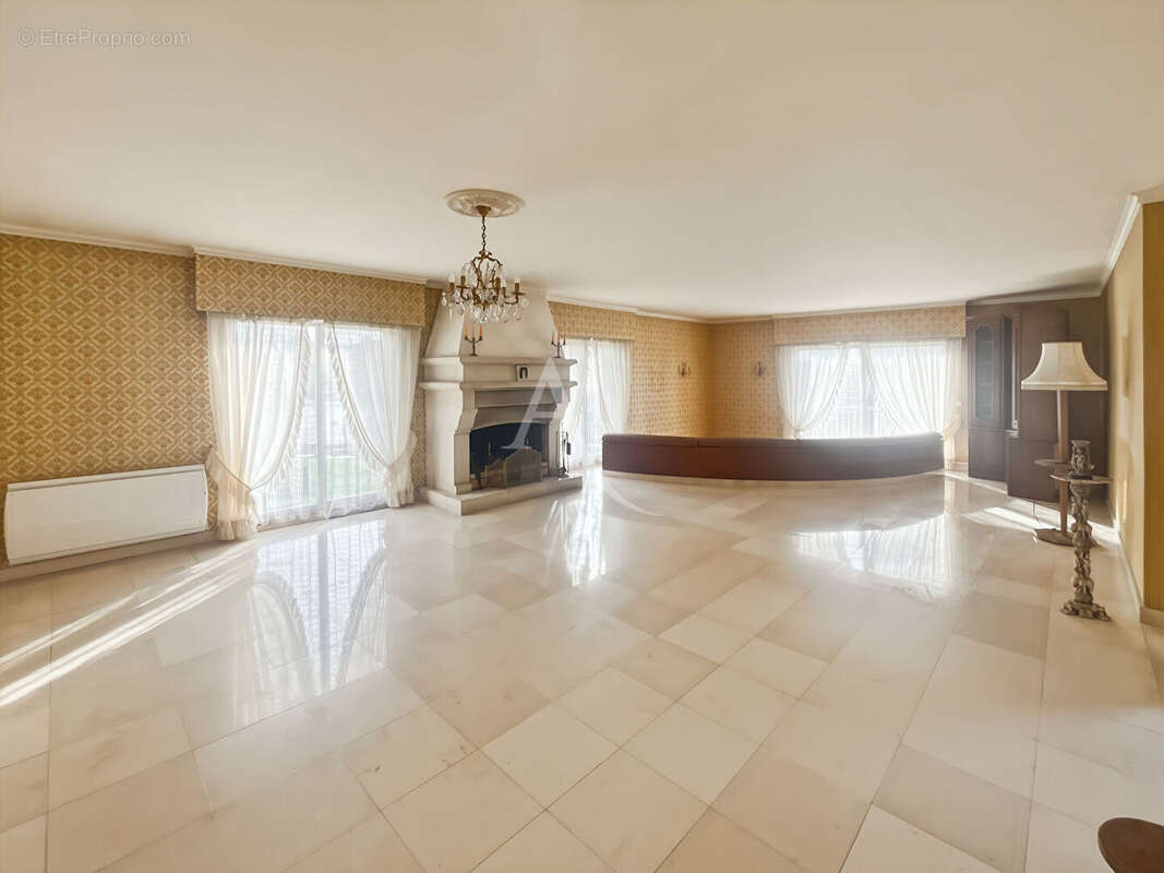 Maison à VAUX-SUR-SEINE