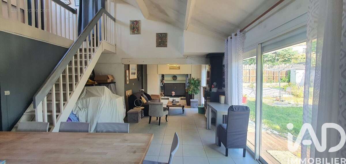 Maison 96 m² à Floirac  - photo 5