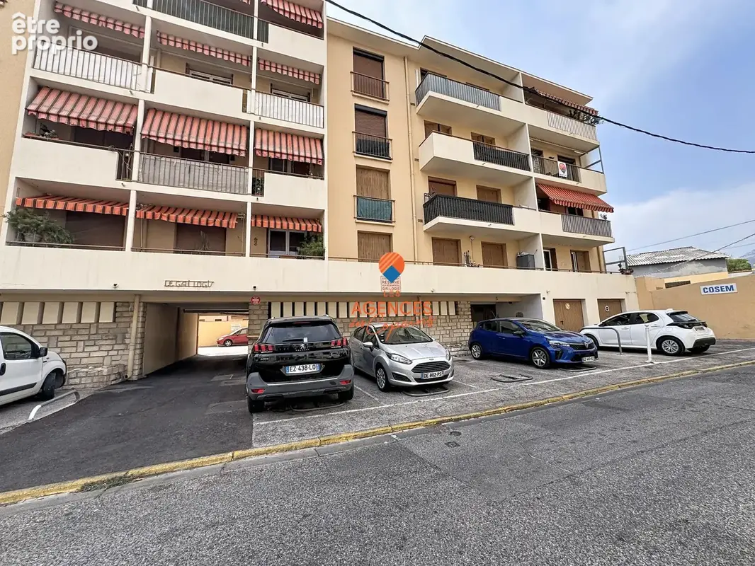 Toulon ouest le temple - magnifique faux type 4 refait entierement a neuf - photo 12