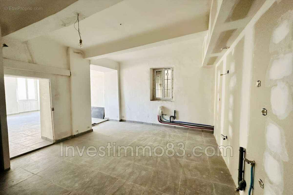 Appartement à PERTUIS