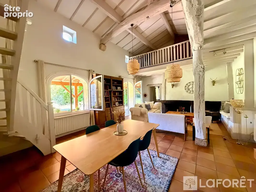 Maison de caractère avec location indépendante en supplément, piscine et 8 chambres ( 6 + 2) - photo 6