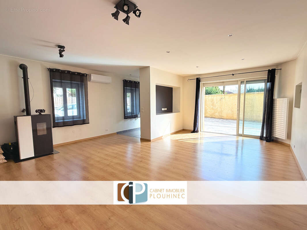 Mâcon : maison 117 m2 proche commodités avec cour intérieure. - photo 2