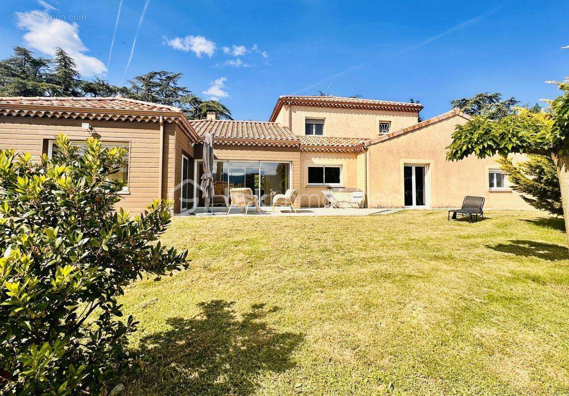 Maison à SAINT-ROMAIN-D'AY