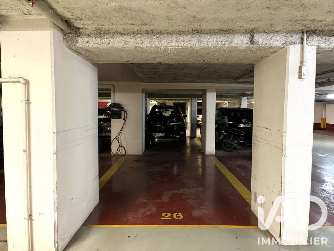 Photo 1 - Parking à PARIS-14E