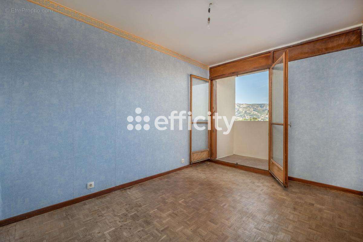 Appartement à MARSEILLE-9E