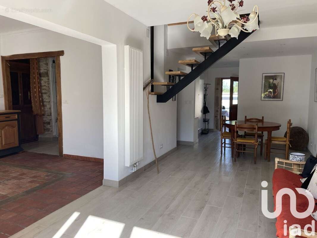 Photo 4 - Maison à FRESSELINES