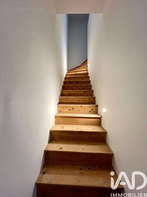 Photo 6 - Maison à GENELARD