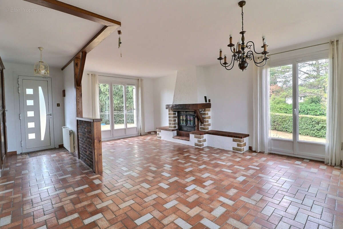 MELLECEY, côte chalonnaise, maison sur sous-sol avec terrain - photo 5