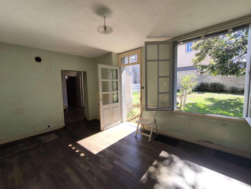 Maison à SAINT-JUNIEN