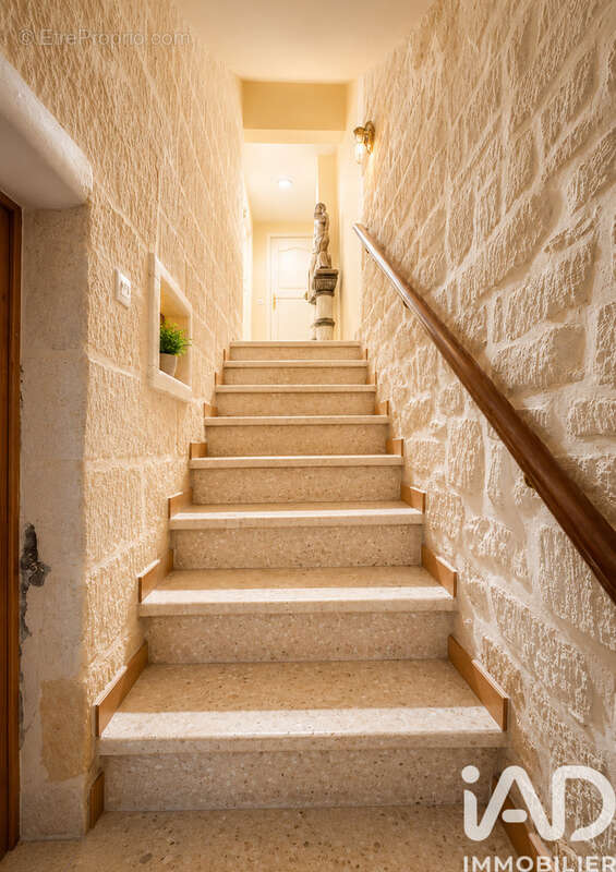 Maison 74 m² à Beaucaire  - photo 9
