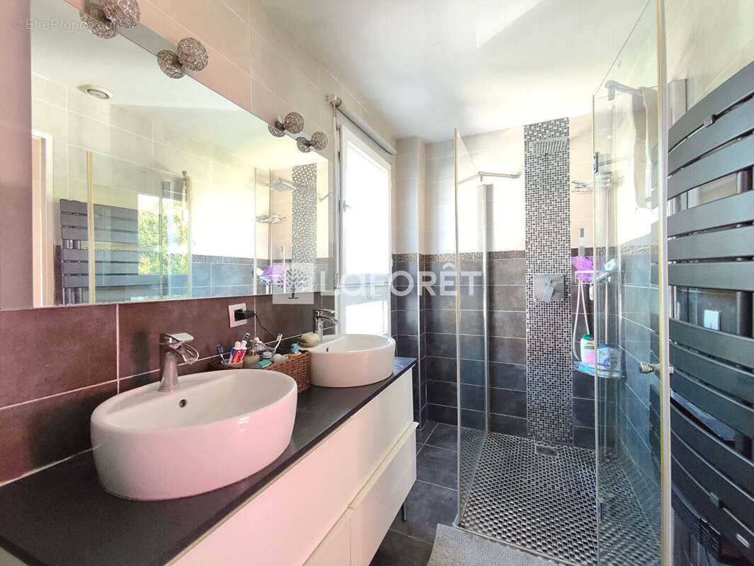 Maison à RIS-ORANGIS