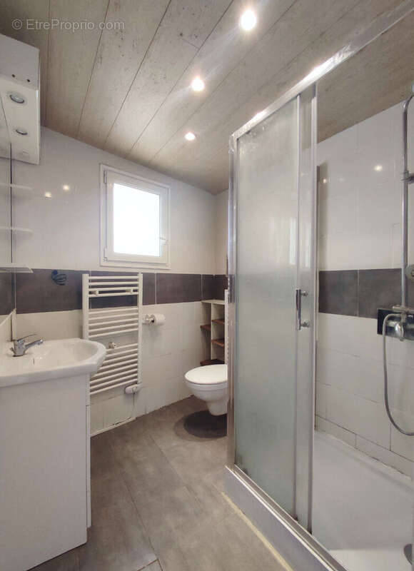 Maison à LATOUR-DE-FRANCE