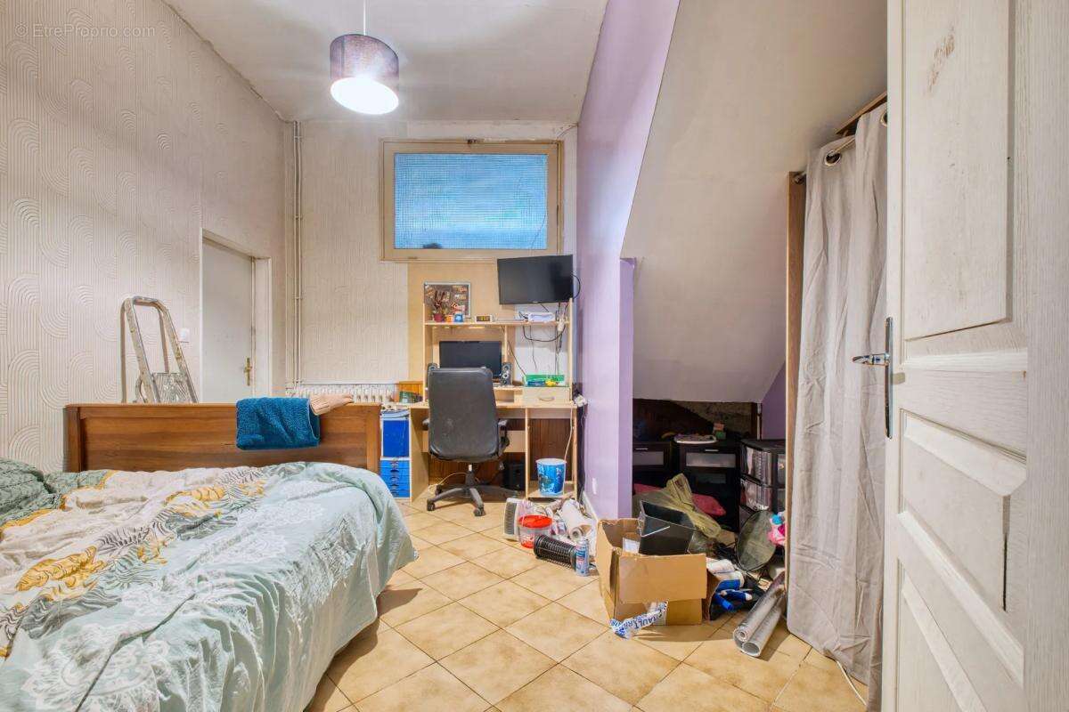 Maison à SAINT-ASTIER