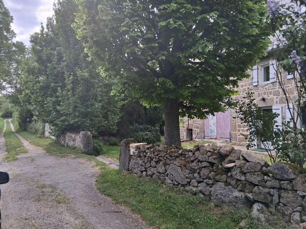 Maison à AUZANCES