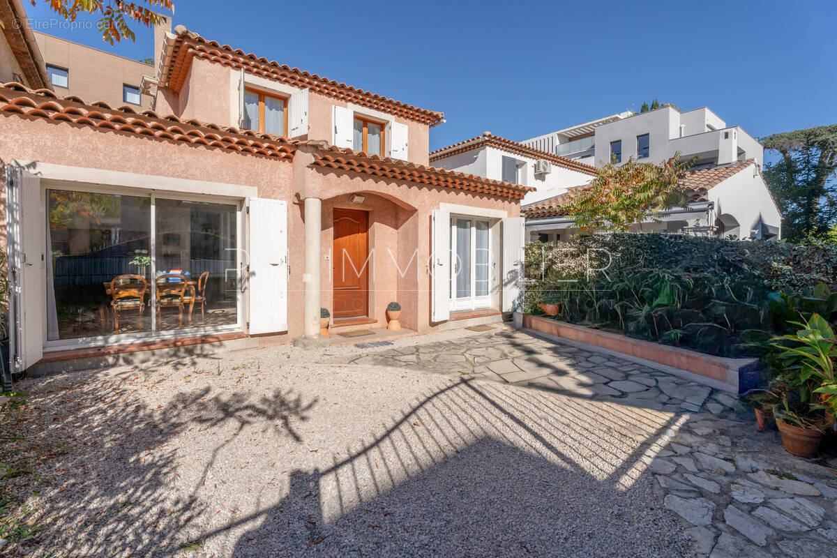 Maison à MARSEILLE-9E