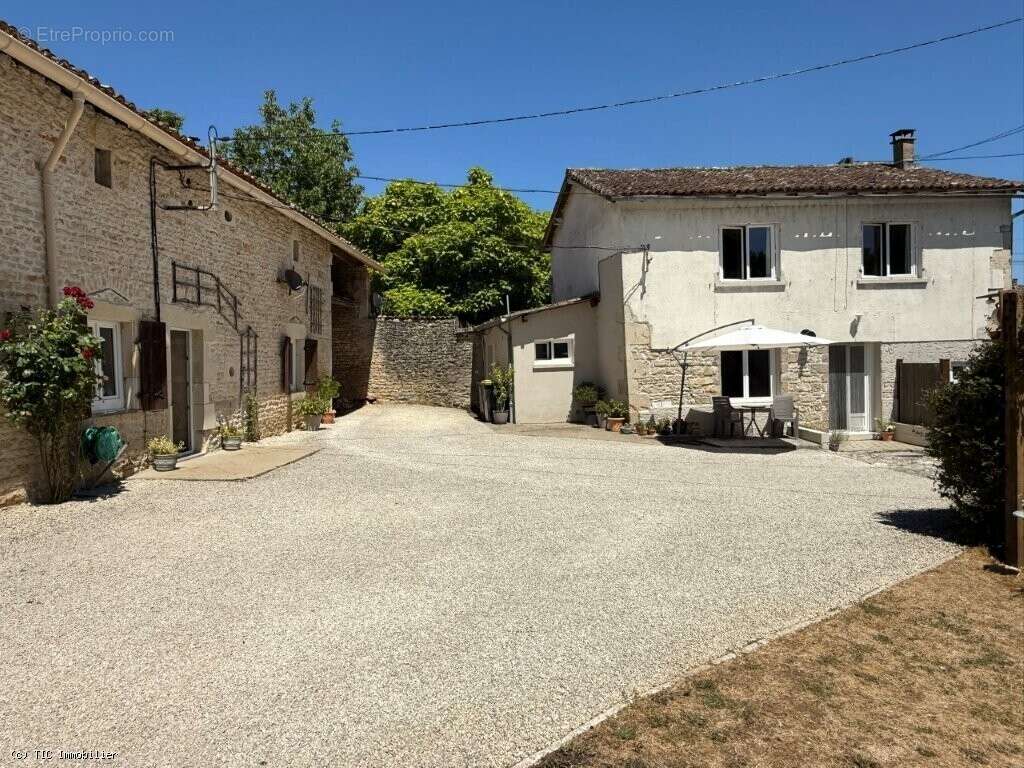 Maison à CIVRAY