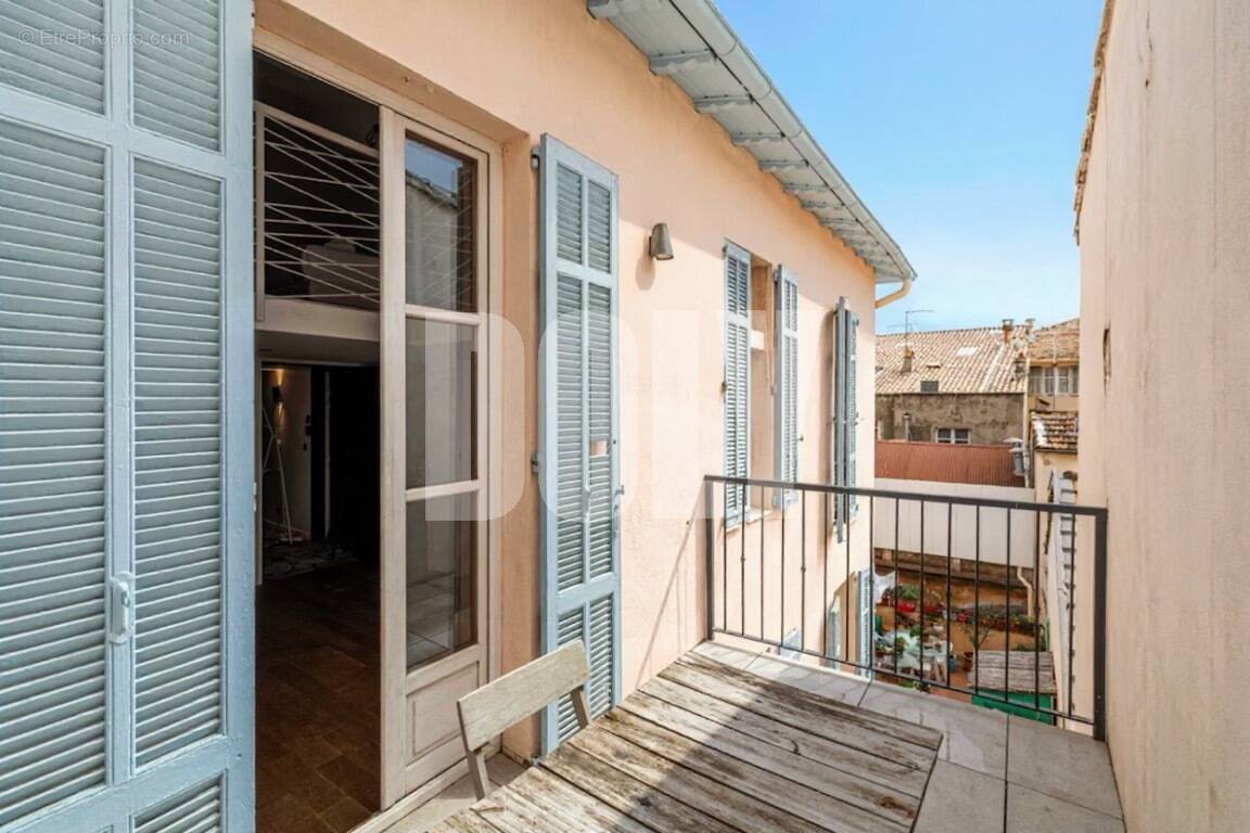 Commerce à CANNES