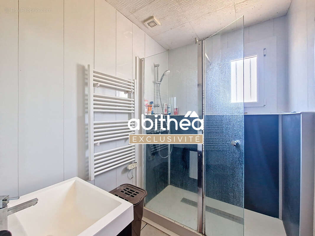 Maison à JARNAC-CHAMPAGNE