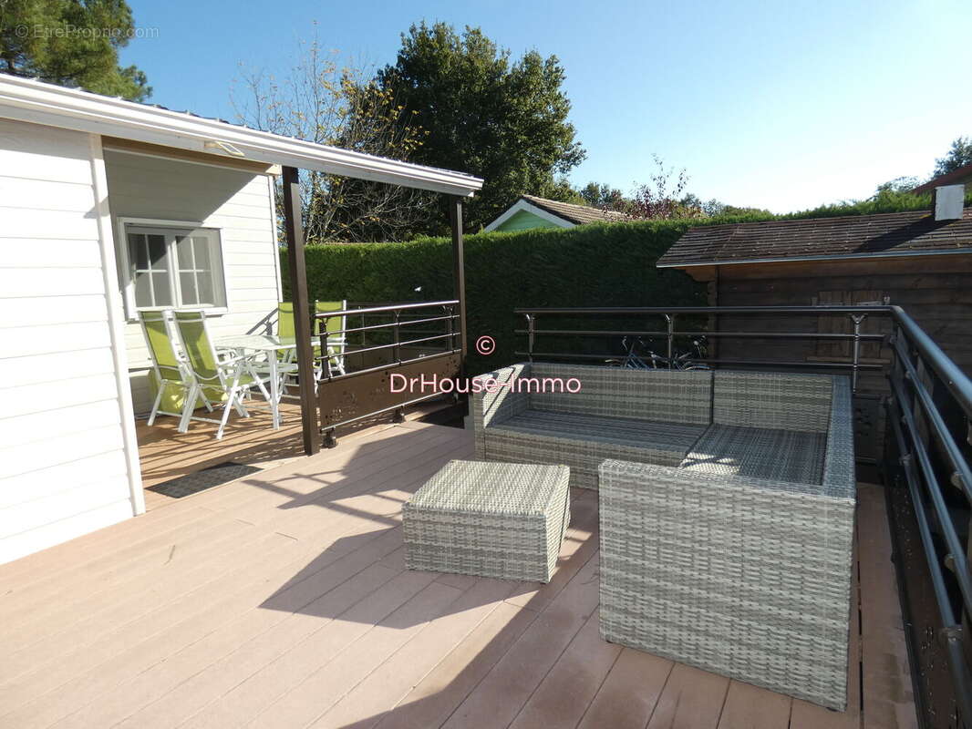 Terrain à SAINTE-GEMME