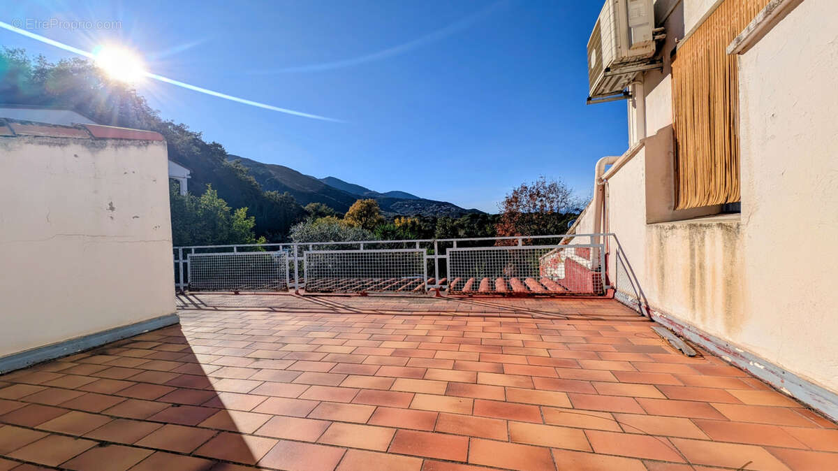 Maison à LAROQUE-DES-ALBERES