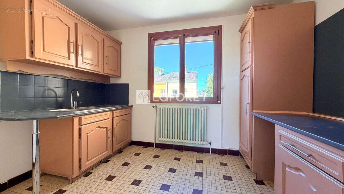 Maison à SAINTE-MENEHOULD