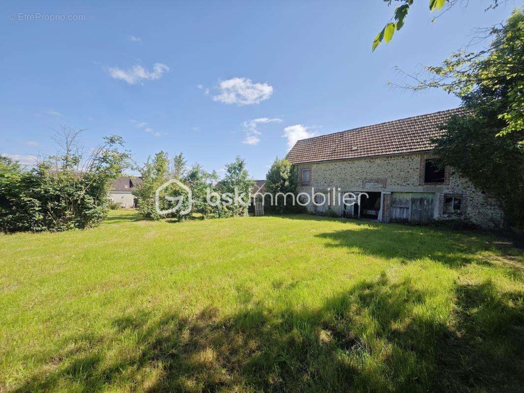 Maison à SAINTE-GAUBURGE-SAINTE-COLOMBE
