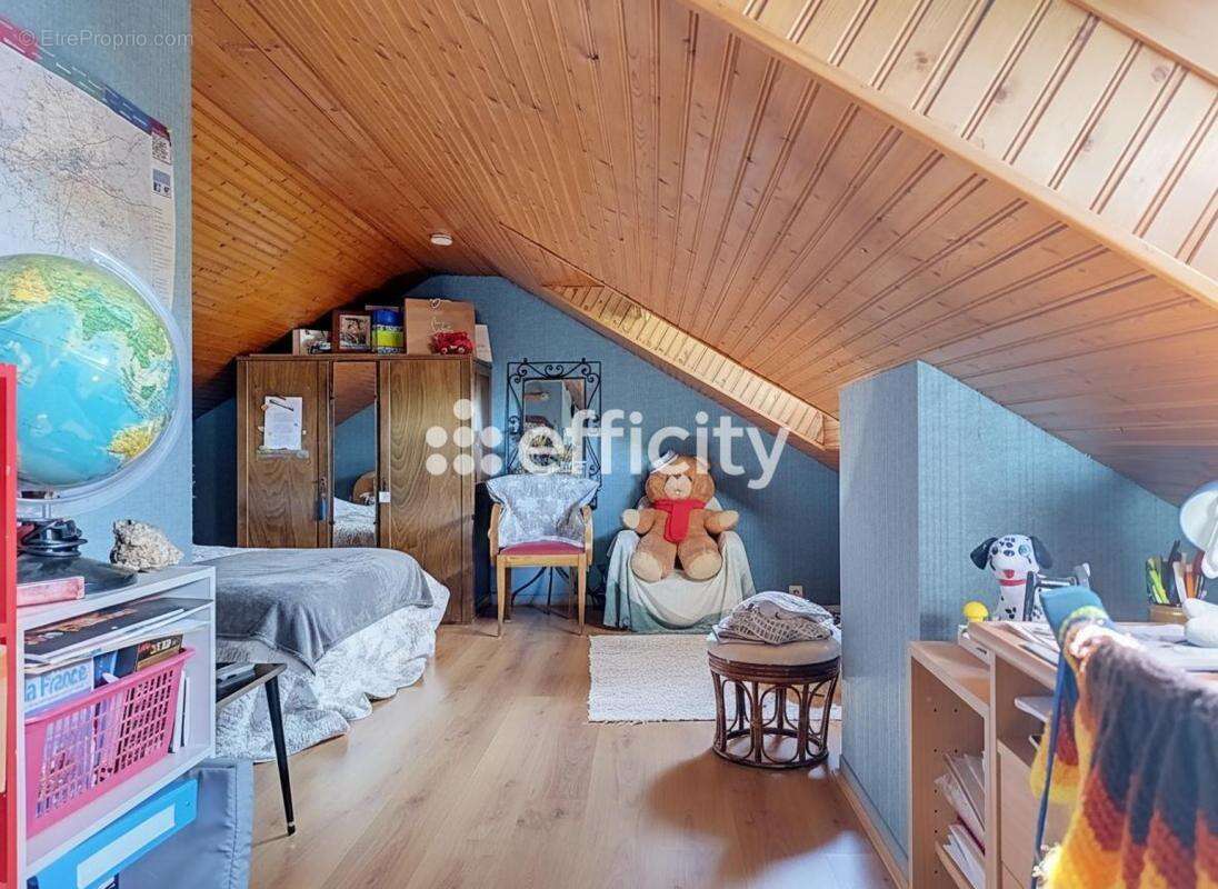 Maison 93 m² à Joue-Les-Tours  - photo 10