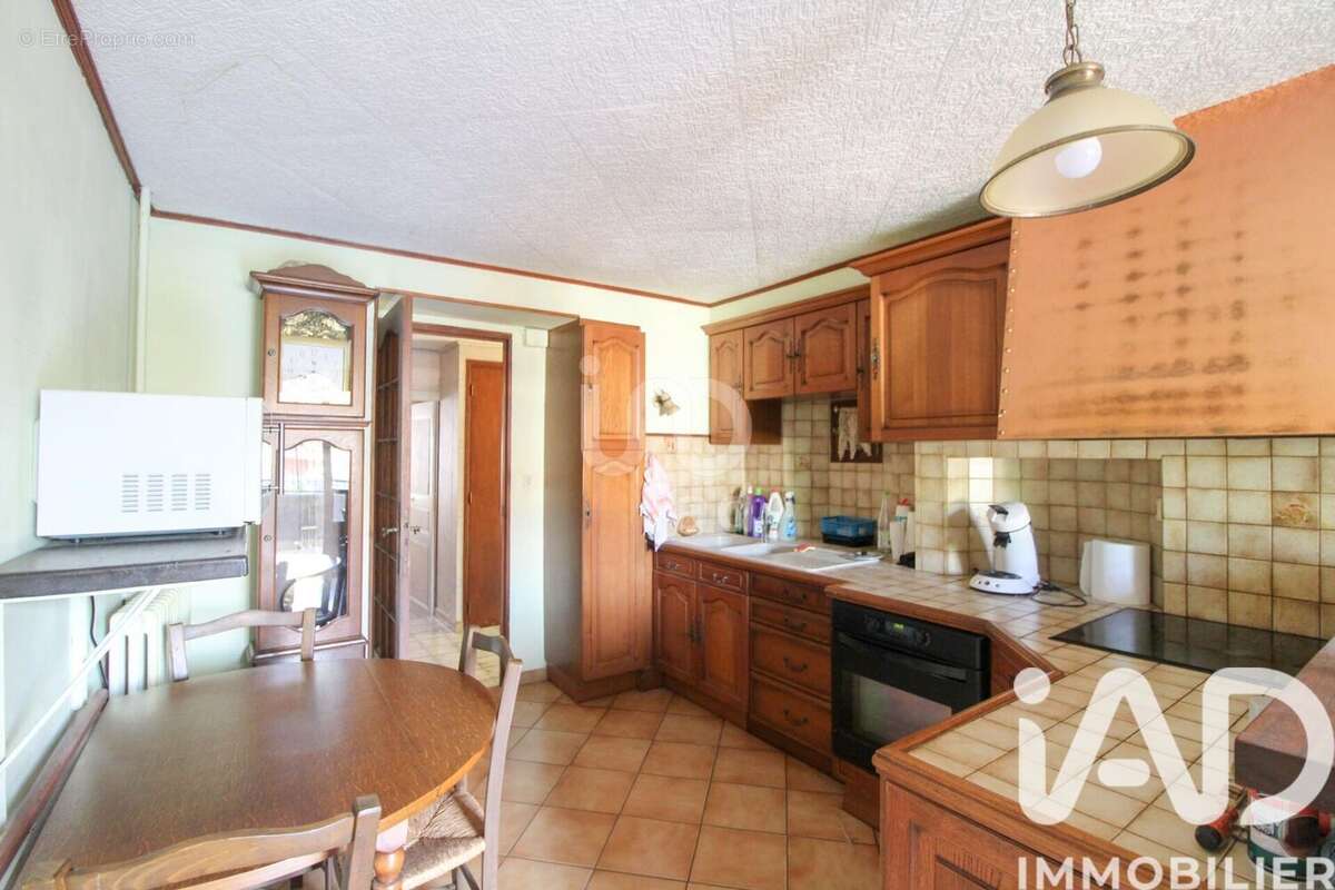 Maison 160 m² à Saint-Izaire  - photo 4