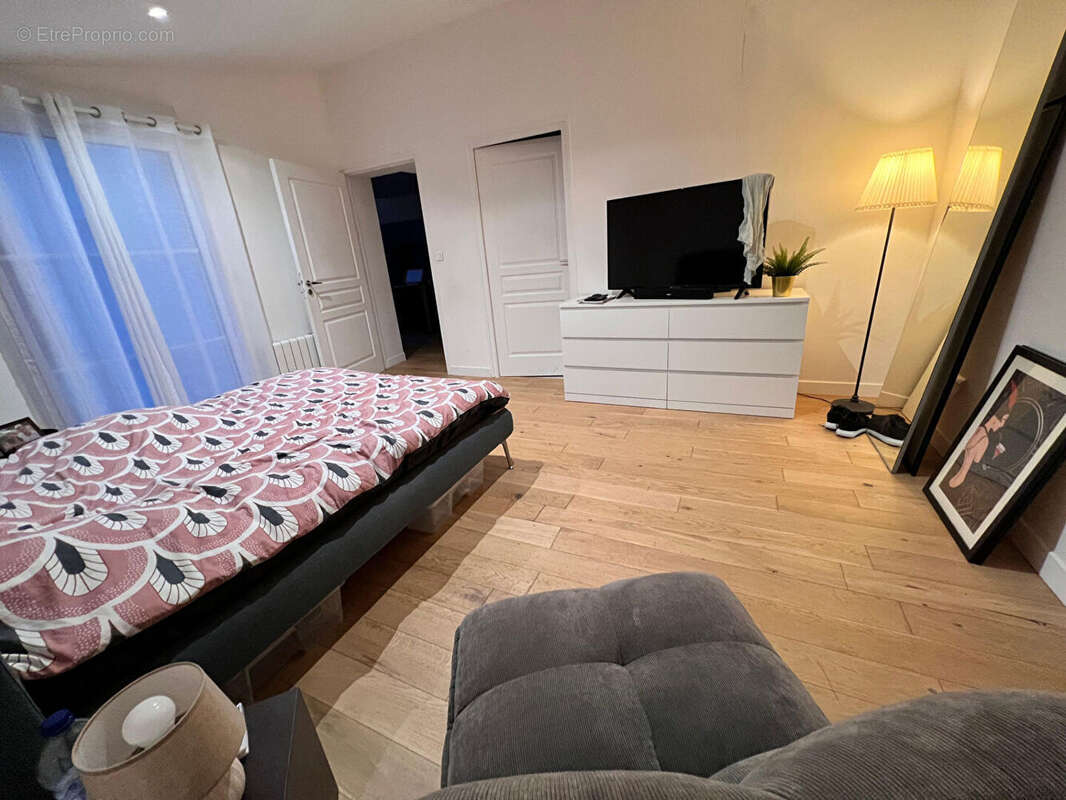 Maison familiale rénovée - 172 m², suite parentale, beaux volumes et jardin au calme - Les Sorinières - photo 8