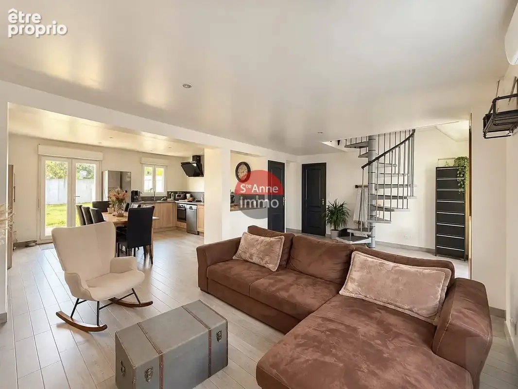 Roye - maison individuelle - 4 chambres - autonomie de plain pied - garage - jardin - terrasse - photo 1