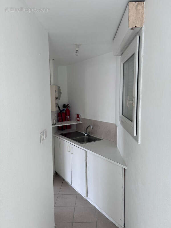Local commercial Quimper  Sud 30 m2 - photo 6